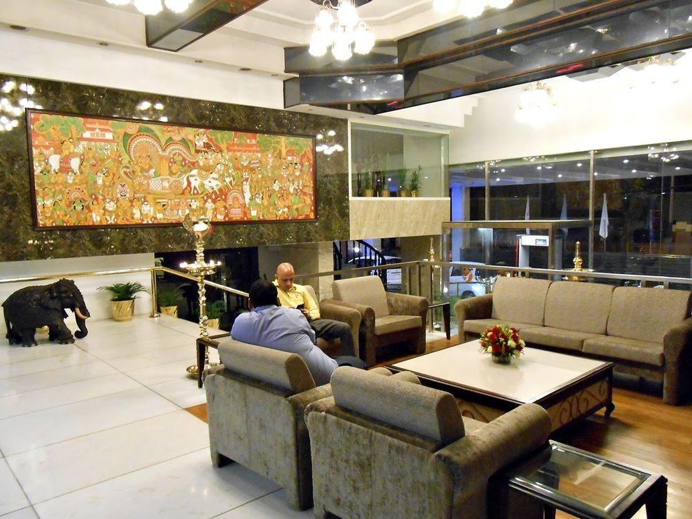 The South Park Hotel Thiruvananthapuram Zewnętrze zdjęcie