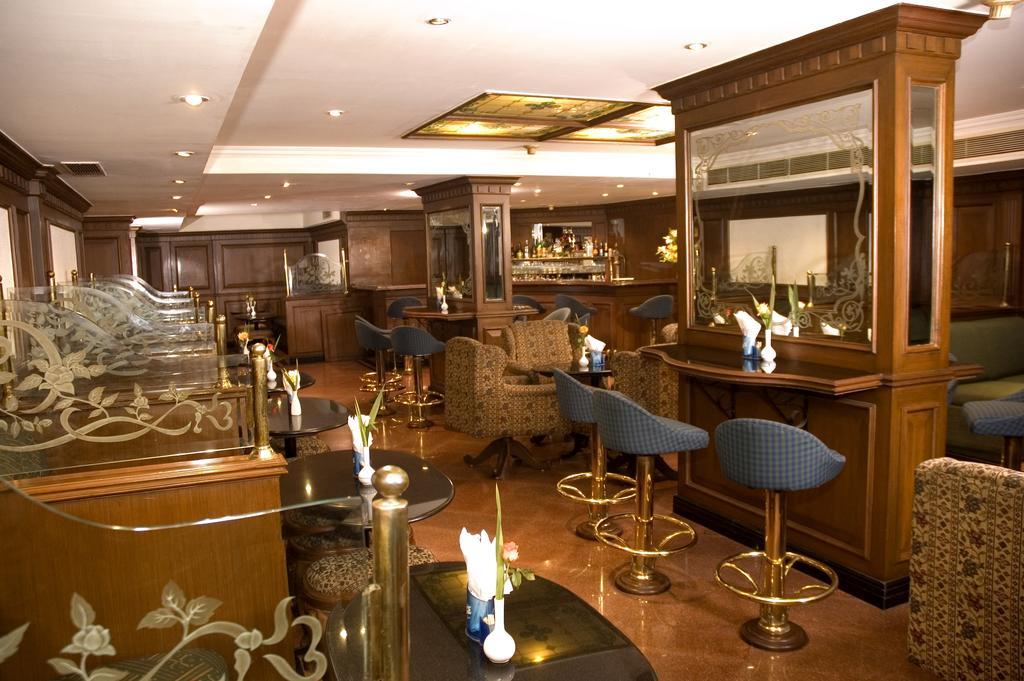 The South Park Hotel Thiruvananthapuram Zewnętrze zdjęcie