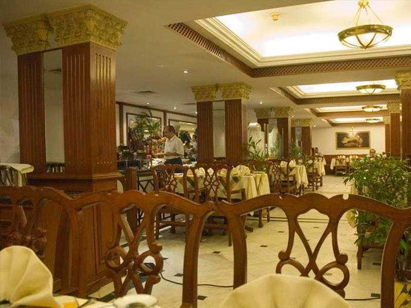 The South Park Hotel Thiruvananthapuram Zewnętrze zdjęcie