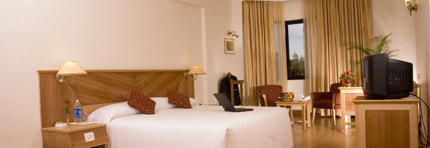 The South Park Hotel Thiruvananthapuram Zewnętrze zdjęcie