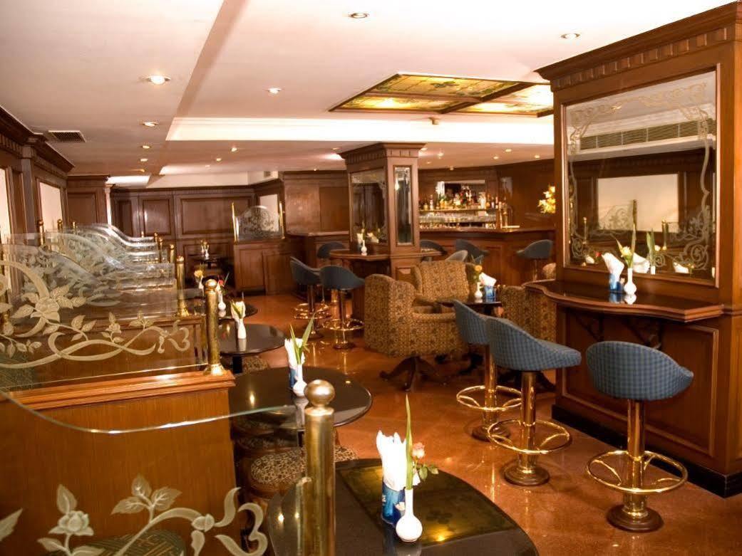 The South Park Hotel Thiruvananthapuram Zewnętrze zdjęcie
