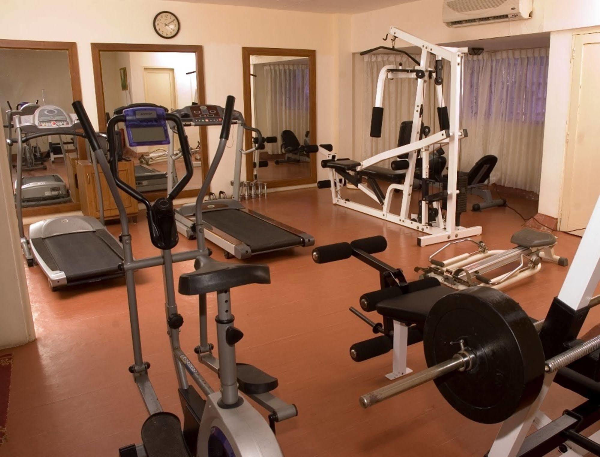 The South Park Hotel Thiruvananthapuram Zewnętrze zdjęcie