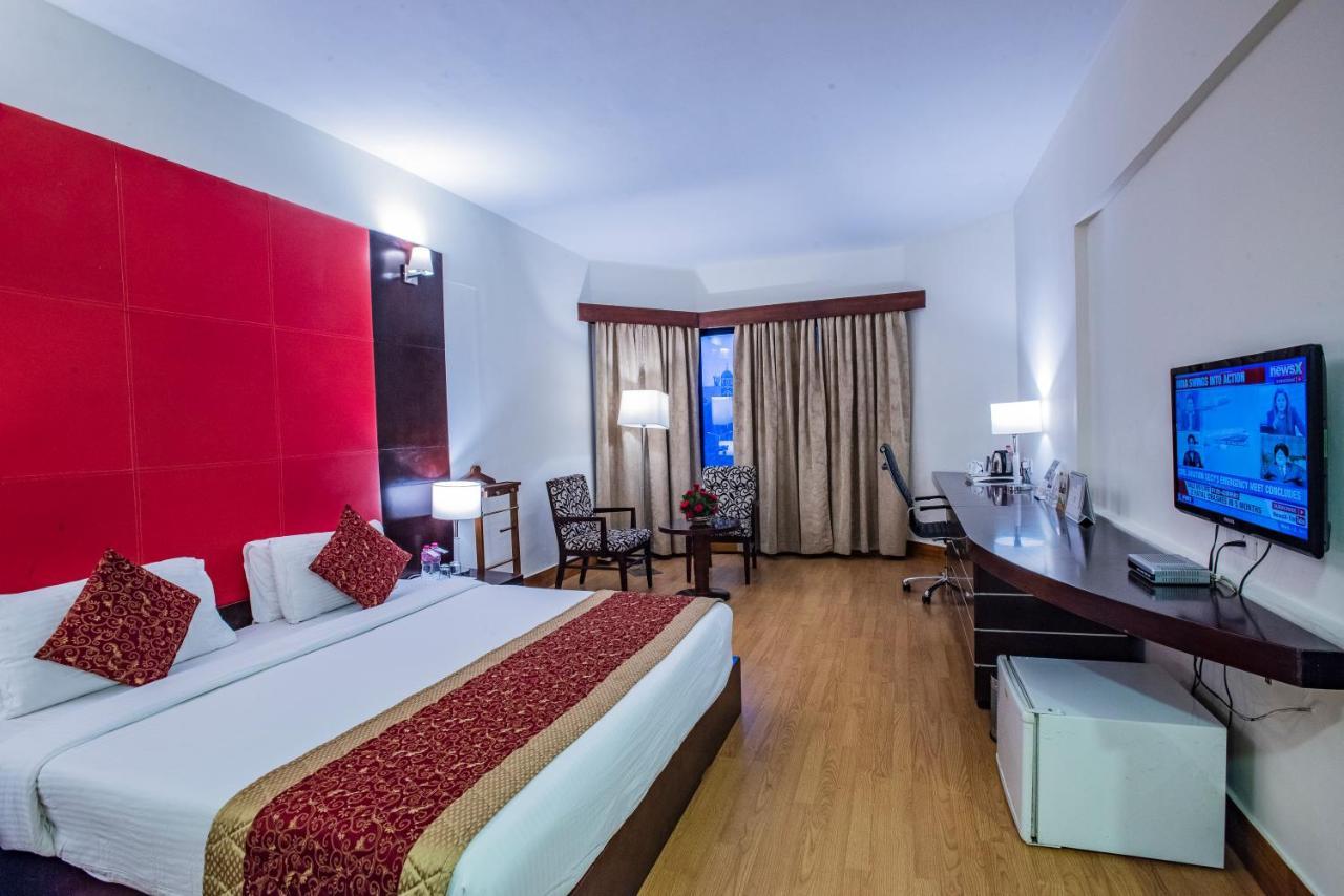 The South Park Hotel Thiruvananthapuram Zewnętrze zdjęcie