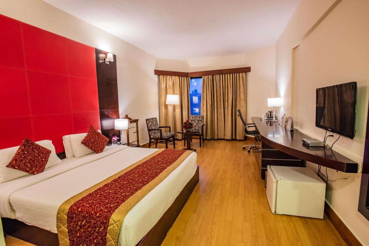 The South Park Hotel Thiruvananthapuram Zewnętrze zdjęcie